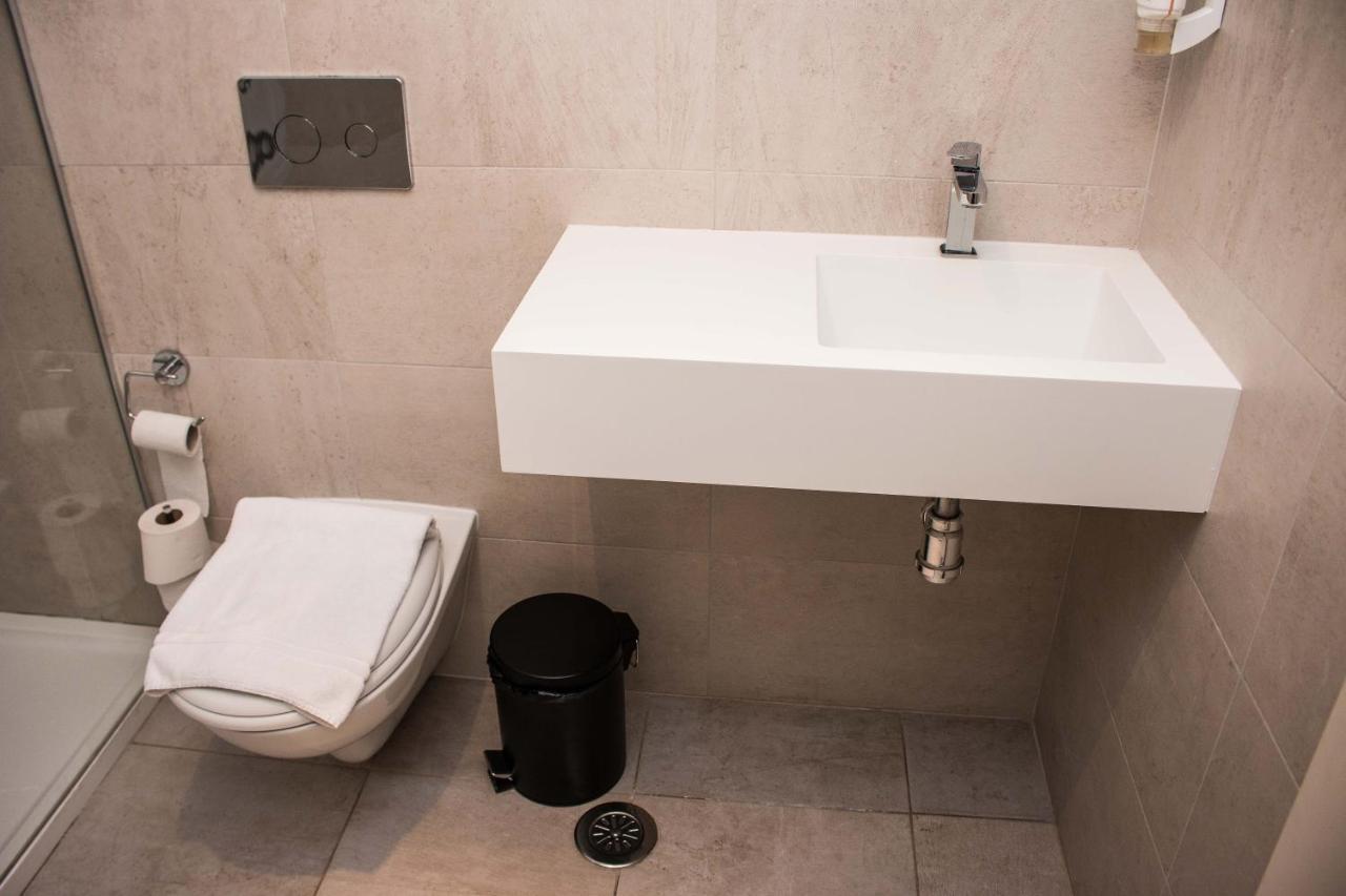 Black Swan The Penthouse Seville Ngoại thất bức ảnh